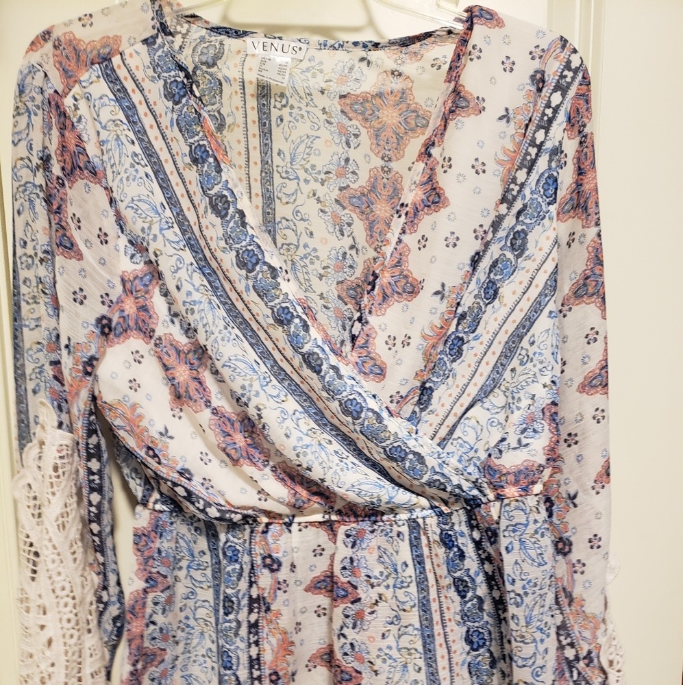 VENUS Blouse